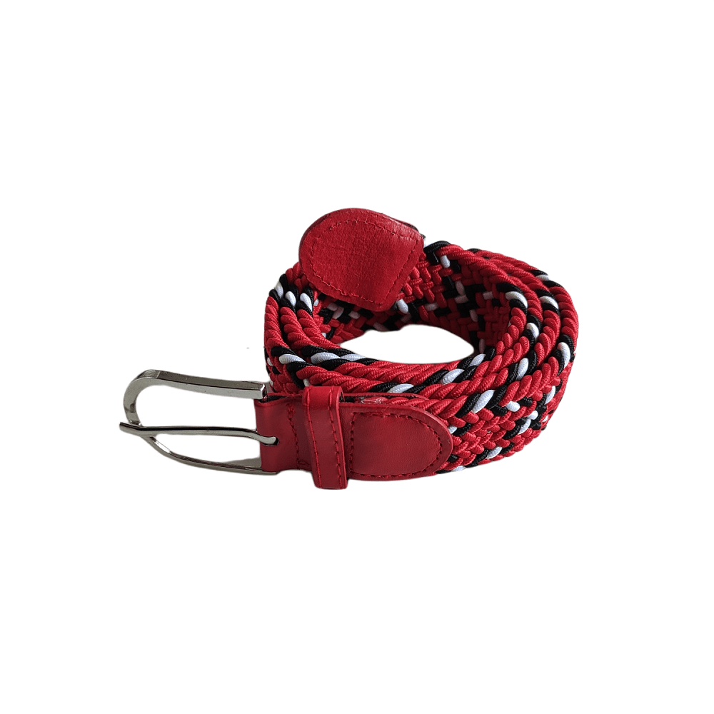 Cinturón trenzado en rojo combinado con negro y blanco. 